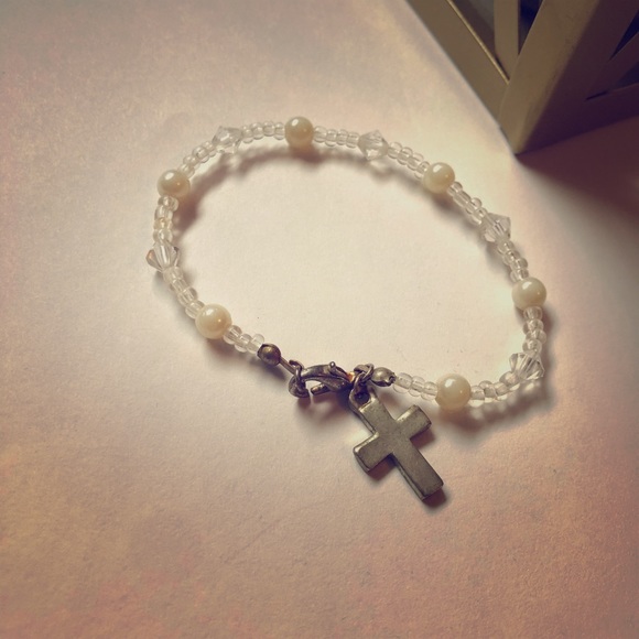 ❗️3/$7 Beaded decade bracelet - Picture 1 of 2